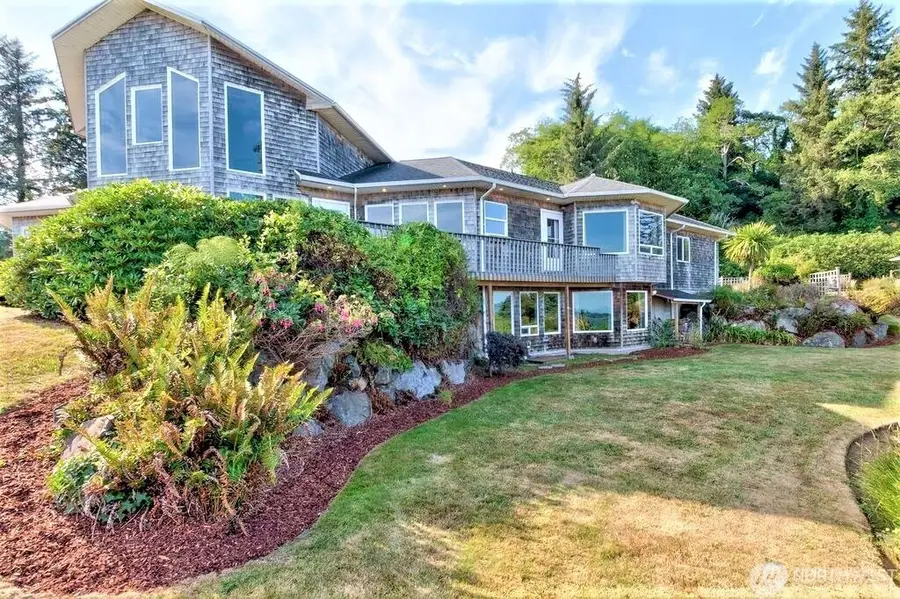 194 SW Robert Gray Drive, Ilwaco, WA 98624 - #2