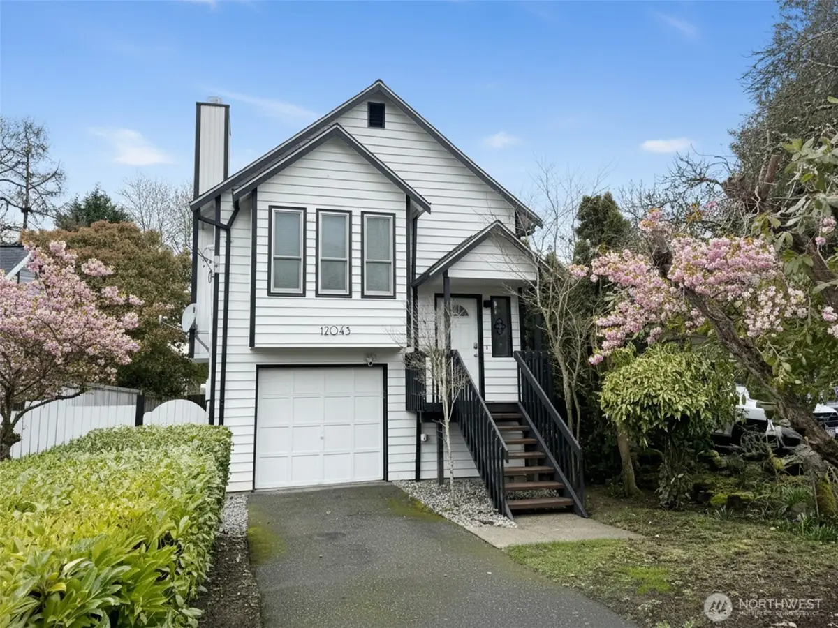 12043 Bartlett Avenue Ne, Seattle, WA 98125 - #1