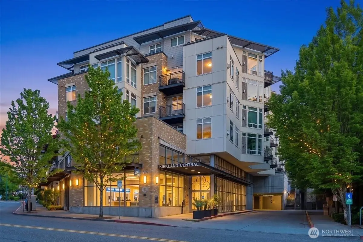 211 Kirkland Avenue #204, Kirkland, WA 98033 - #1