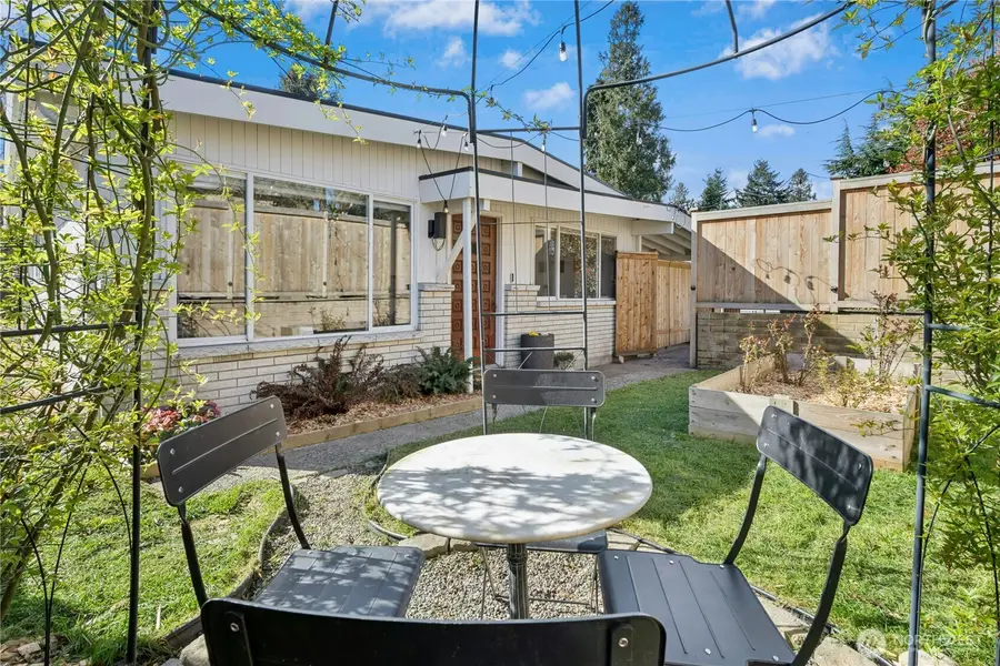219 SW 108th Street, Seattle, WA 98146 - #2