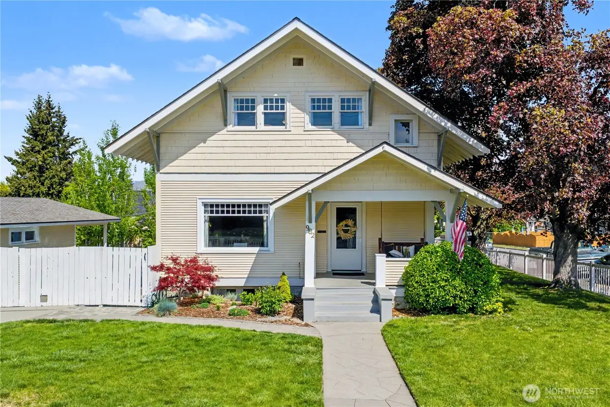 902 Washington Street, Wenatchee, WA 98801 - #1