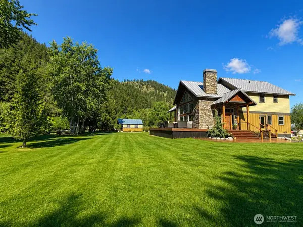 180 Country River Lane, Entiat, WA 98822