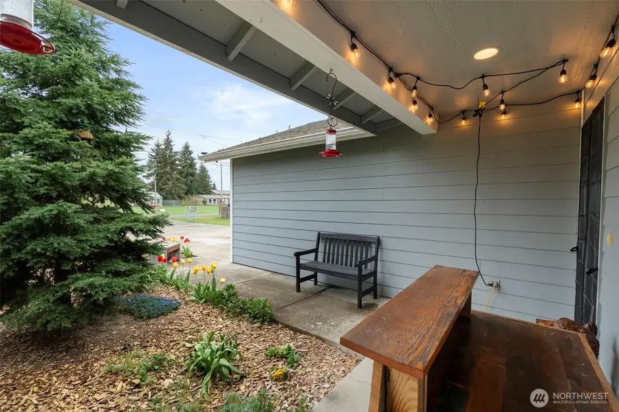 305 E Oakview Avenue, Centralia, WA 98531 - #3