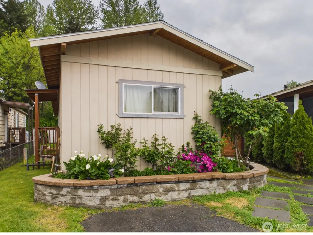 827 West Valley Highway #27, Kent, WA 98032 - #1