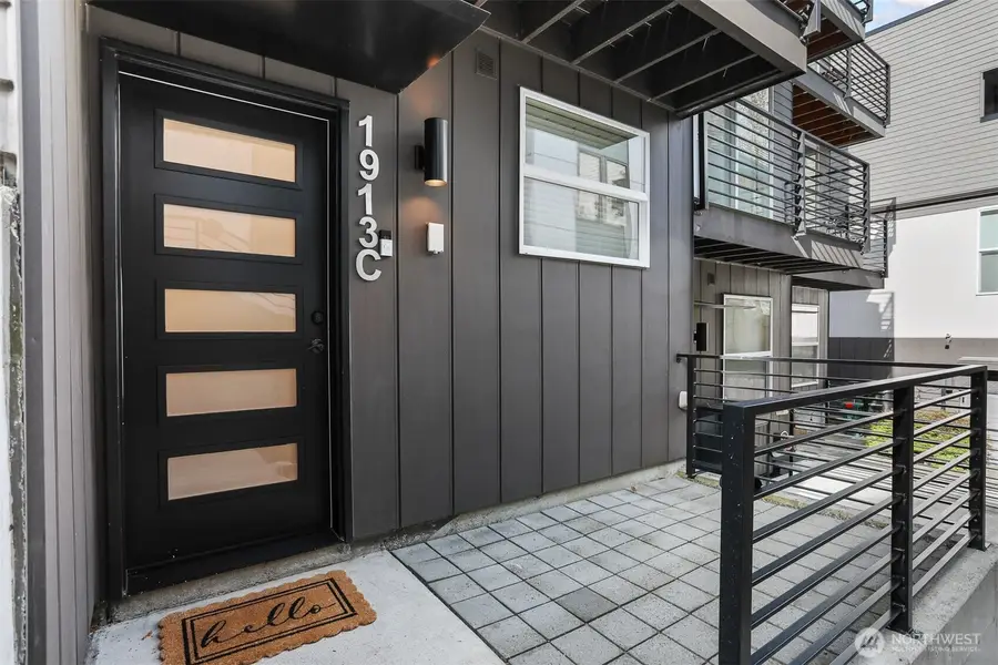 1913 15th Avenue S #Unit C, Seattle, WA 98144 - #3
