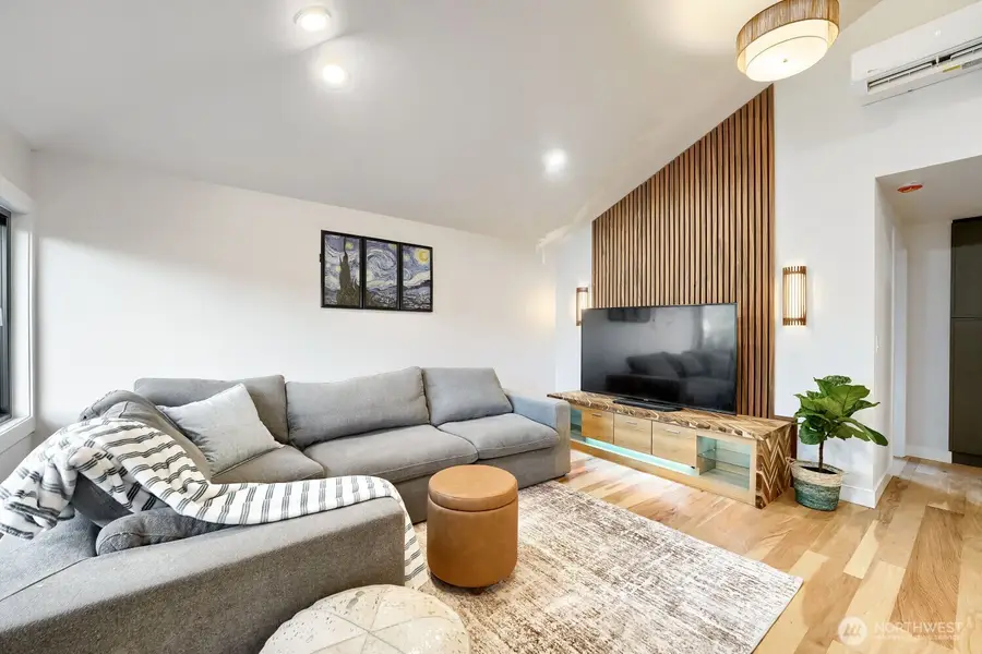 9321 Renton Avenue S, Seattle, WA 98118 - #3