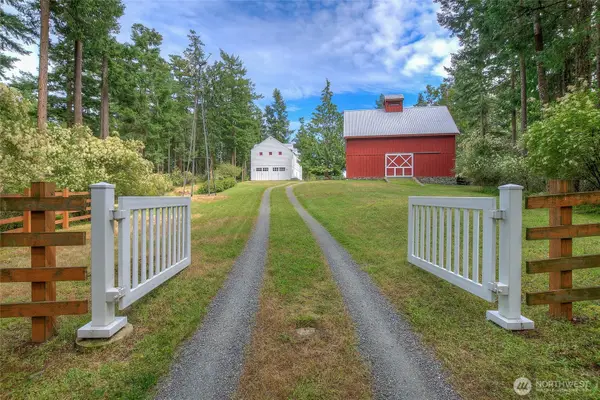 125 Mossywoods Lane, Orcas Island, WA 98280