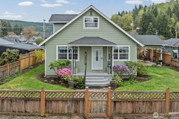 320 Coal Avenue, Carbonado, WA 98323