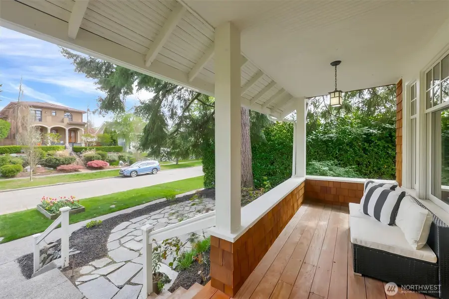 2635 46th Avenue Sw, Seattle, WA 98116 - #3