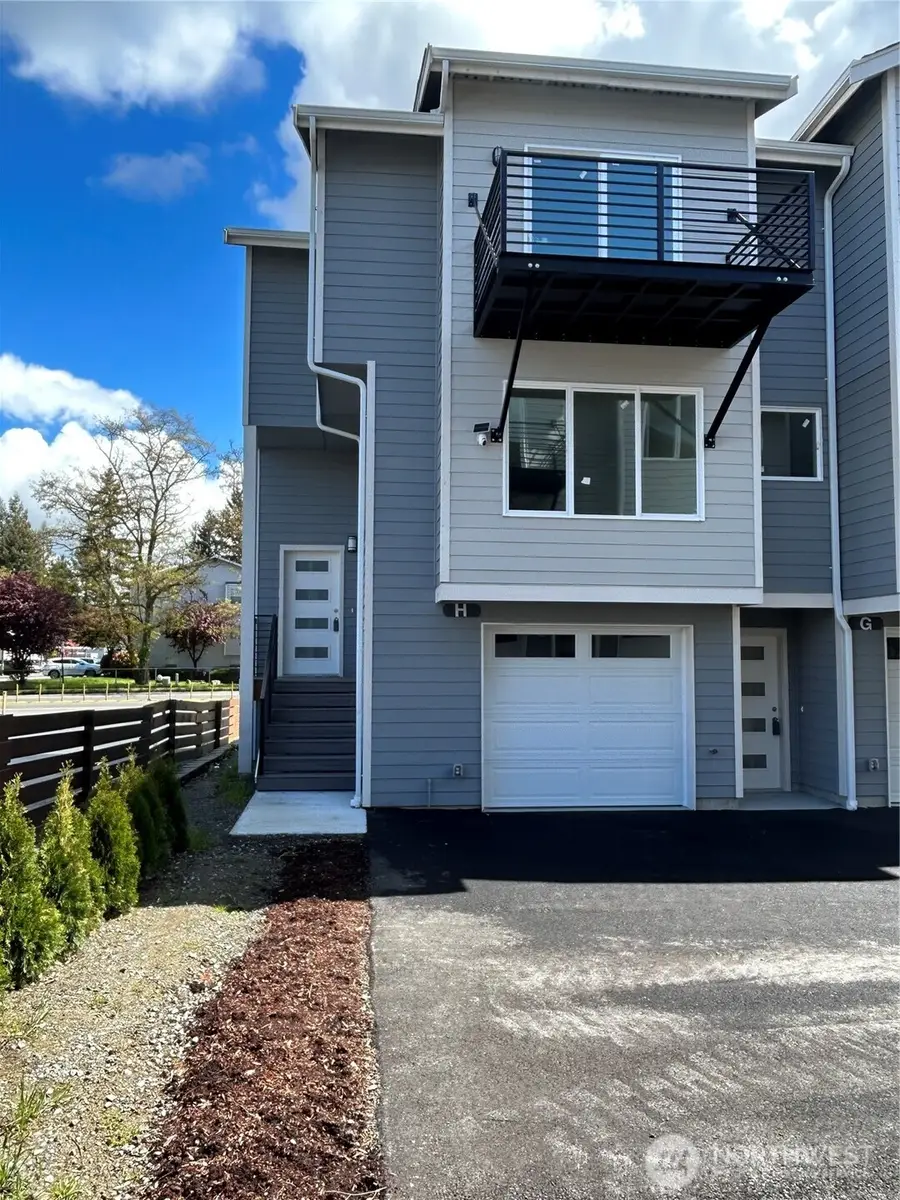 13243 Ambaum Boulevard Sw #C, Burien, WA 98146 - #2