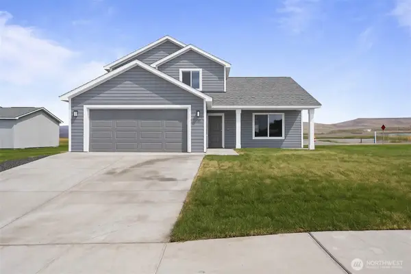901 La Vista Drive, Warden, WA 98857