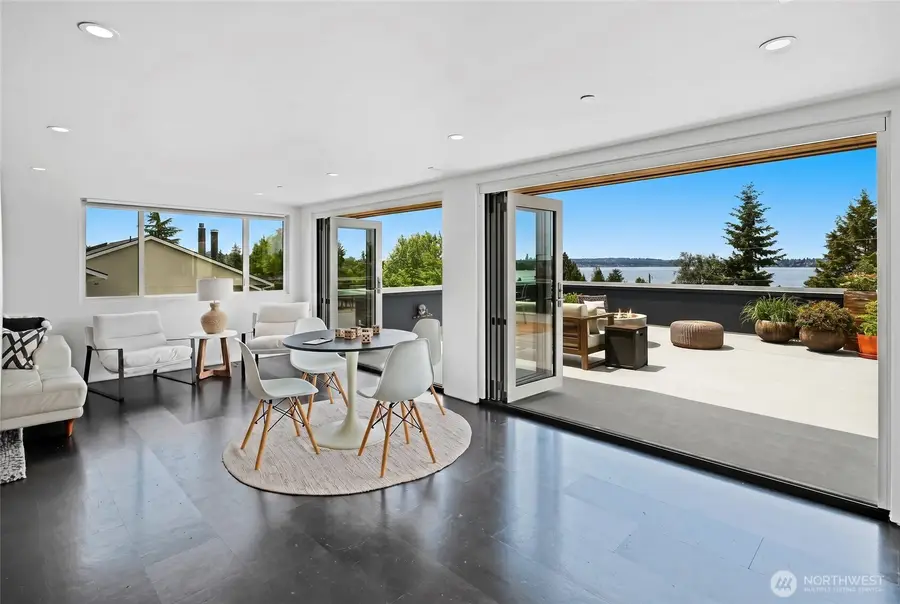 6304 Lakeview Drive, Kirkland, WA 98033 - #2