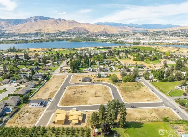 3279 NW Brianna Avenue #15, East Wenatchee, WA 98802