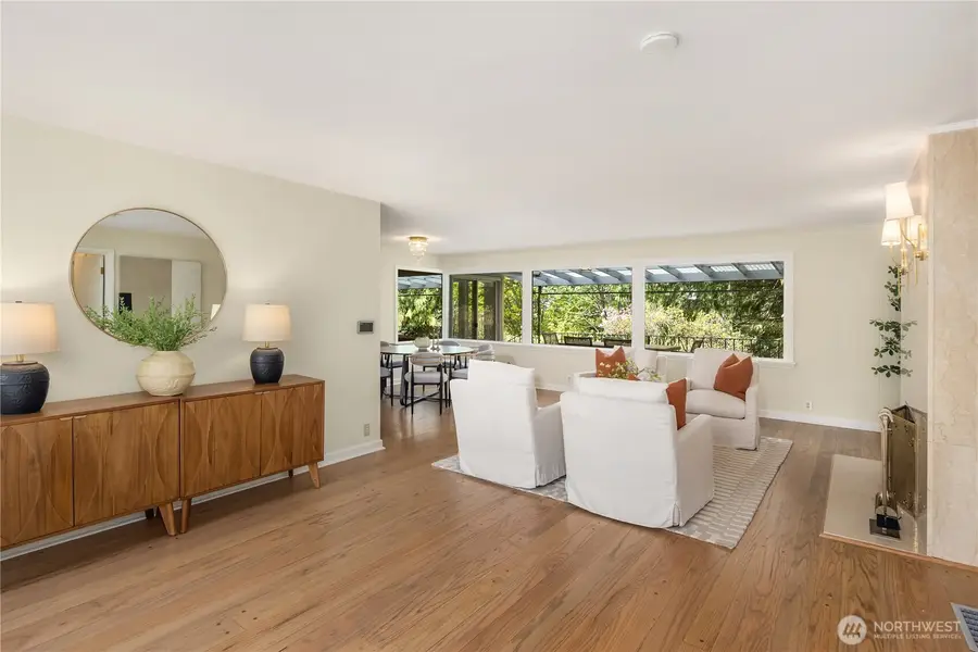 3409 Magnolia Blvd W, Seattle, WA 98199 - #3