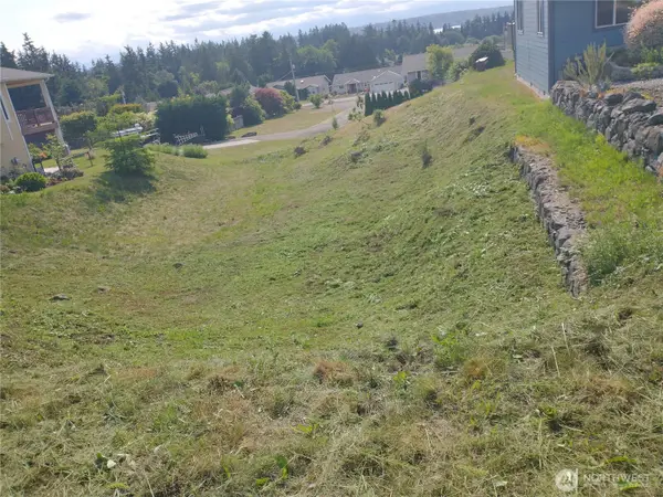 37579 Olympic View Road Ne #40, Hansville, WA 98340