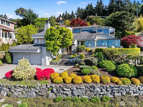 4705 Memory Lane W, University Place, WA 98466