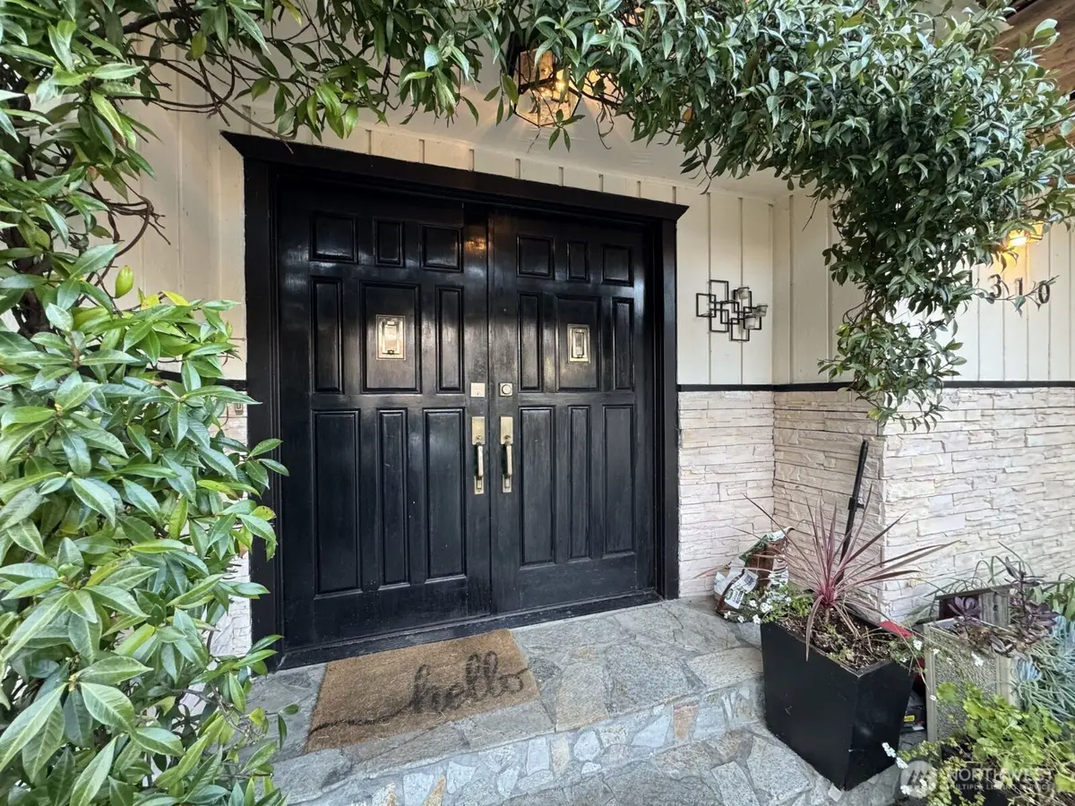 1310 N Heatherwood W, Tacoma, WA 98406 - #1