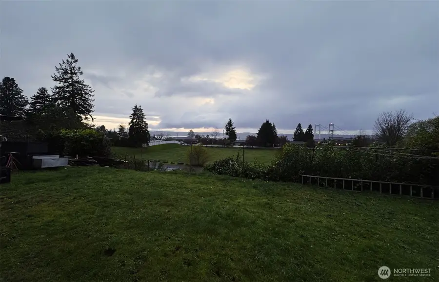 1310 N Heatherwood W, Tacoma, WA 98406 - #3