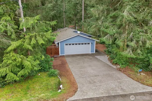 11222 Country Club Place, Anderson Island, WA 98303