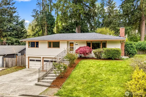 13717 NE 70th Place, Redmond, WA 98052