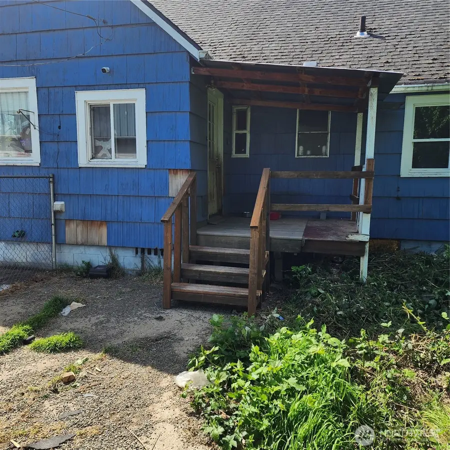 818 8th Avenue, Longview, WA 98632 - #3