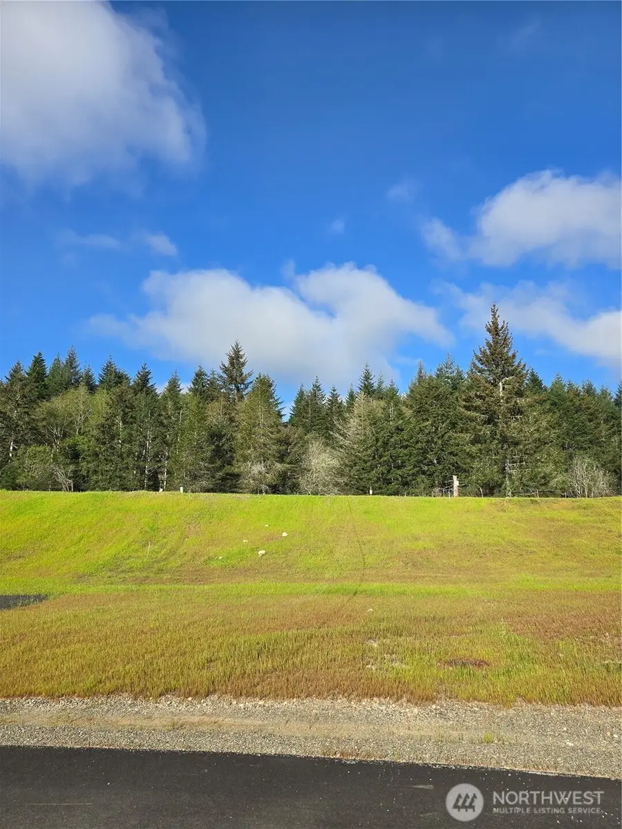 41 E Virgil Drive W #17, Allyn, WA 98524 - #3