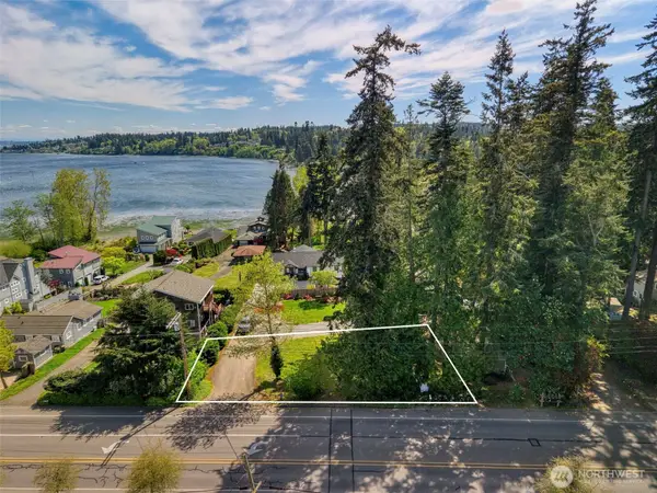 25933 Coveview Lane Ne #A, Kingston, WA 98346