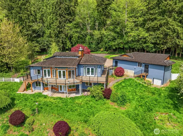 16 Little Cape Horn Road, Cathlamet, WA 98612