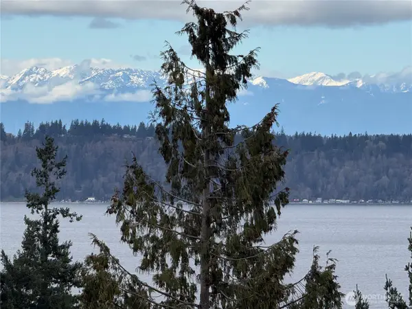 8260 53rd Avenue W #202, Mukilteo, WA 98275