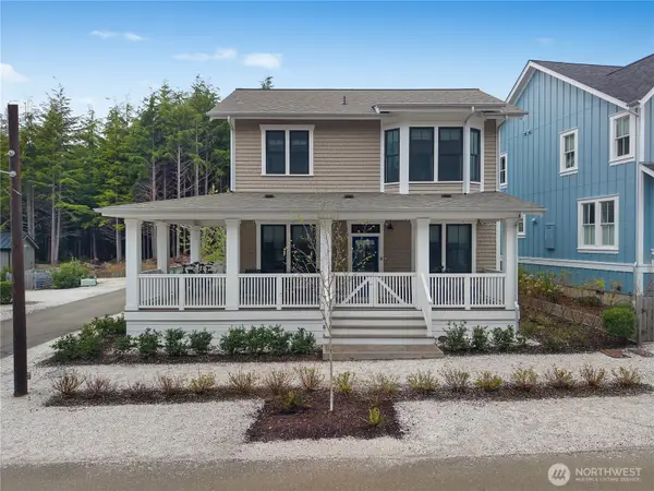 421 E Compass Street, Pacific Beach, WA 98571
