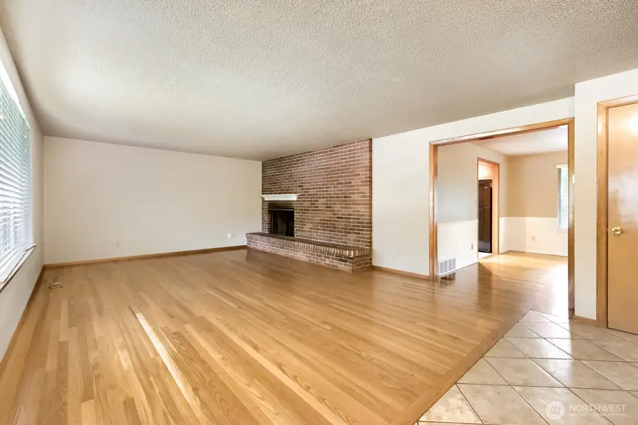 617 S 301st Street, Federal Way, WA 98003 - #3