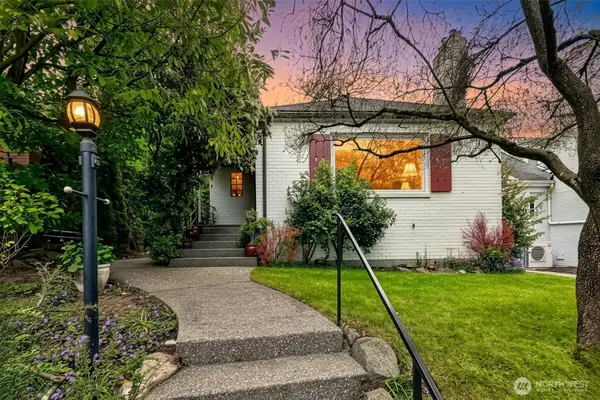 8218 Latona Avenue Ne, Seattle, WA 98115