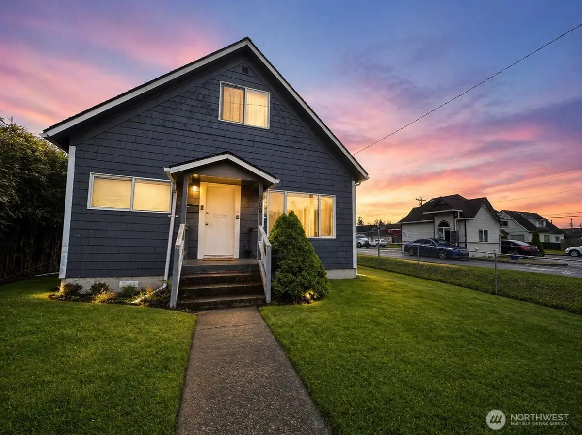 909 E 2nd Street, Aberdeen, WA 98520 - #1