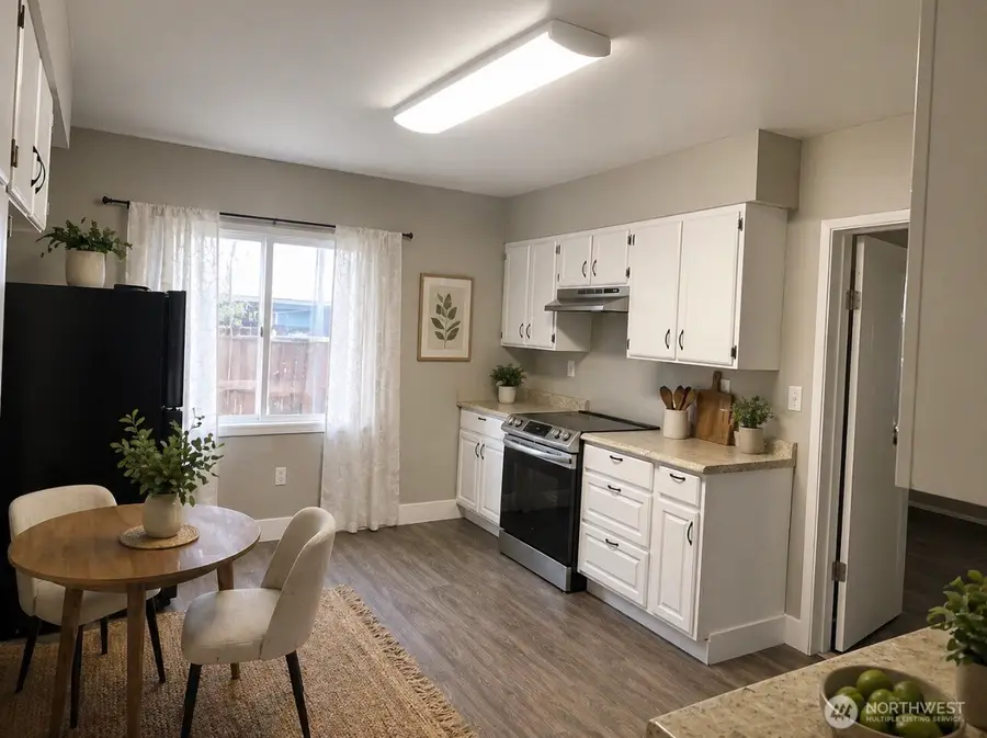 909 E 2nd Street, Aberdeen, WA 98520 - #3