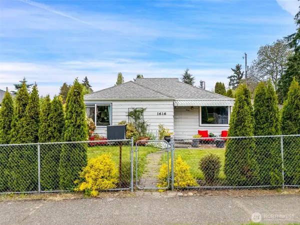 14708 SW Thistle Street, Seattle, WA 98106