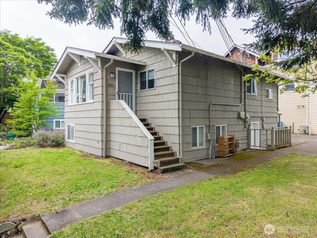 7945 9th Avenue Sw, Seattle, WA 98106 - #1