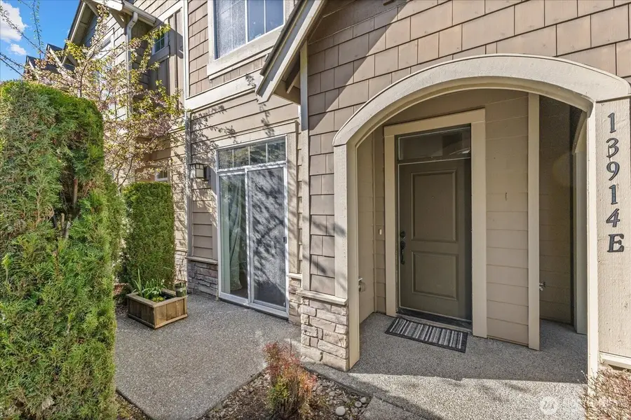 13914 N Pointe Circle #E, Mill Creek, WA 98012 - #2