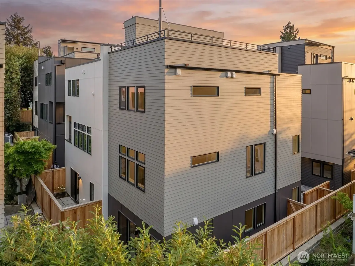 1412 N 47th Street, Seattle, WA 98103 - #1