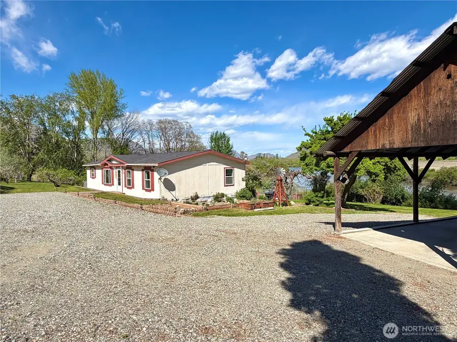 1024 Old Hwy 97, Brewster, WA 98812 - #2