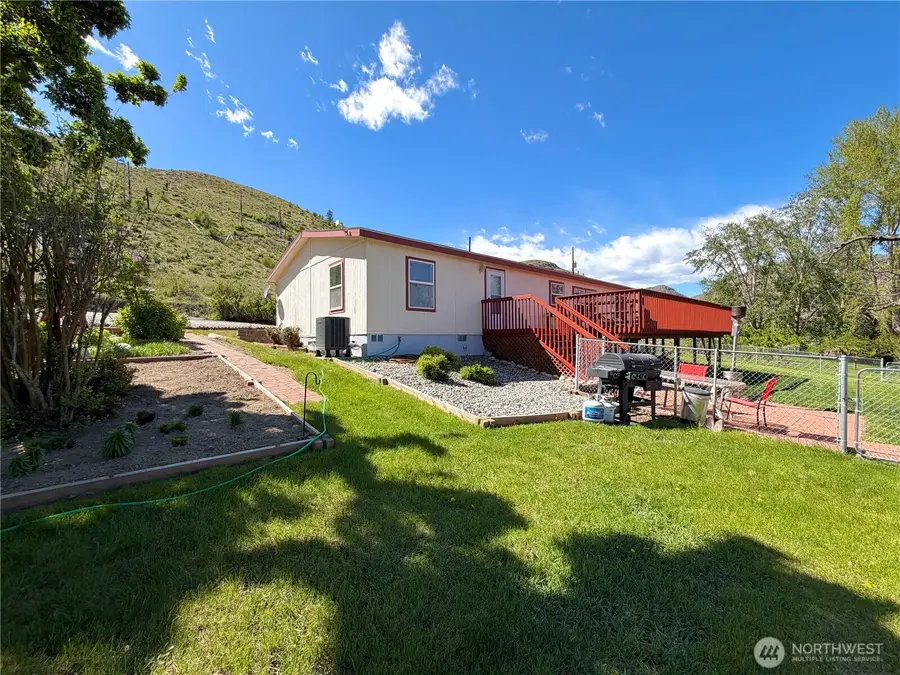 1024 Old Hwy 97, Brewster, WA 98812 - #3