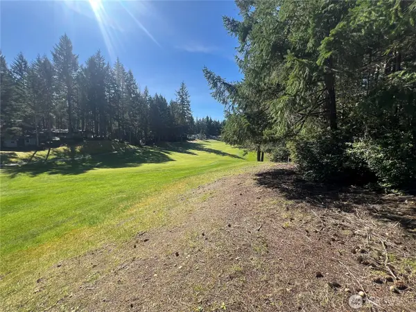 380 E Laurel Park #18, Union, WA 98592