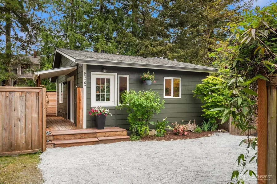 8729 12th Avenue Nw, Seattle, WA 98117 - #2