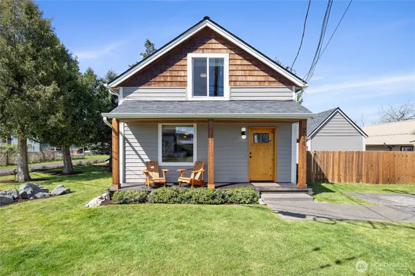 214 Adams Avenue S, Eatonville, WA 98328