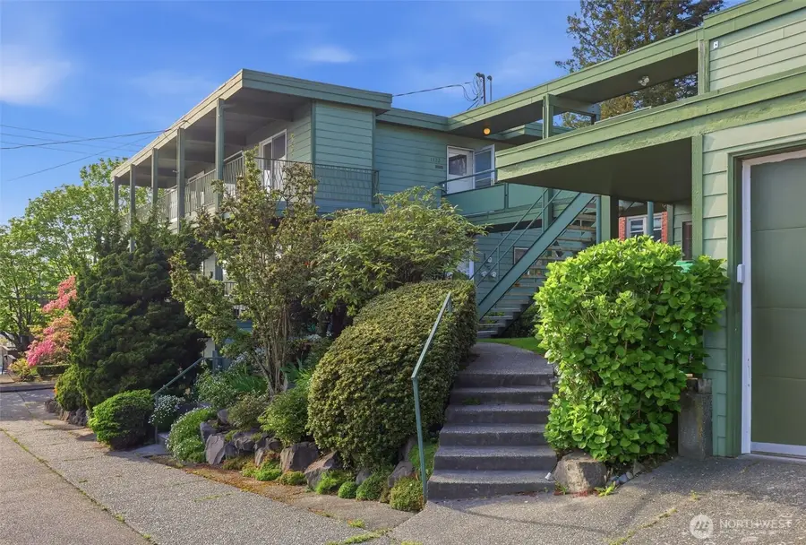 1318 W Barrett Street, Seattle, WA 98119 - #2