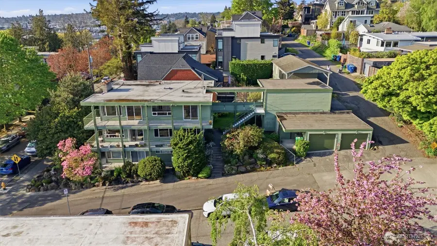 1318 W Barrett Street, Seattle, WA 98119 - #3