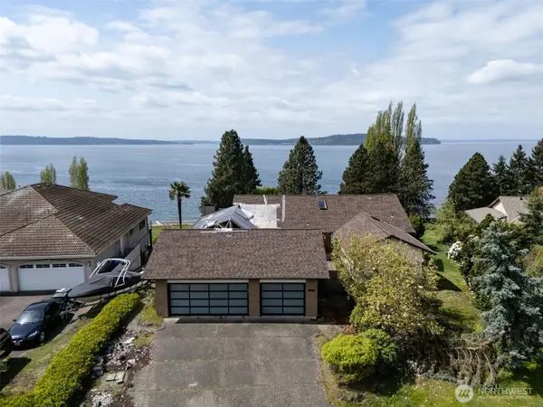 92 Tatoosh Place, Steilacoom, WA 98388