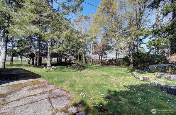 4913 N Place, Seaview, WA 98644