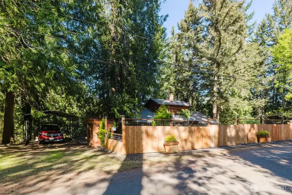 360 Kingsway W, Bremerton, WA 98312