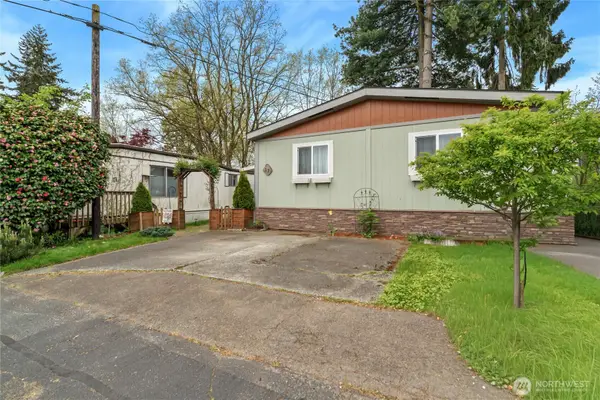 24222 54th Avenue W #17, Mountlake Terrace, WA 98043