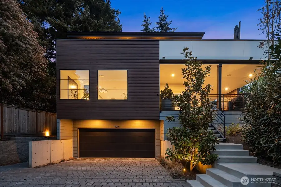 7826 115th Place Ne, Kirkland, WA 98033 - #3